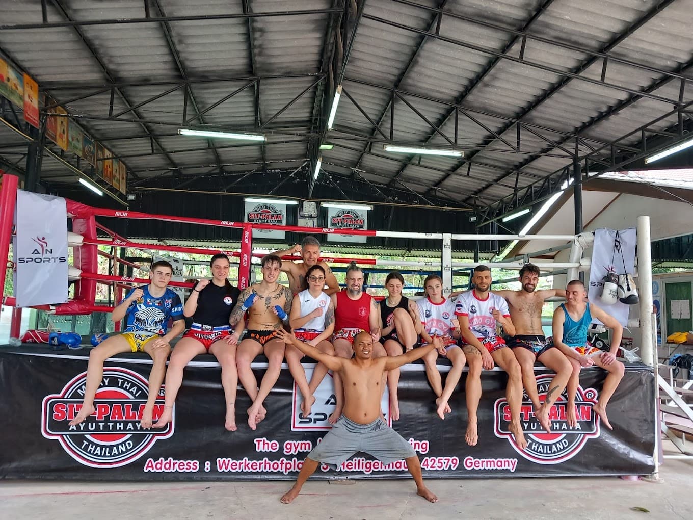 Sit-Palan Muay Thai